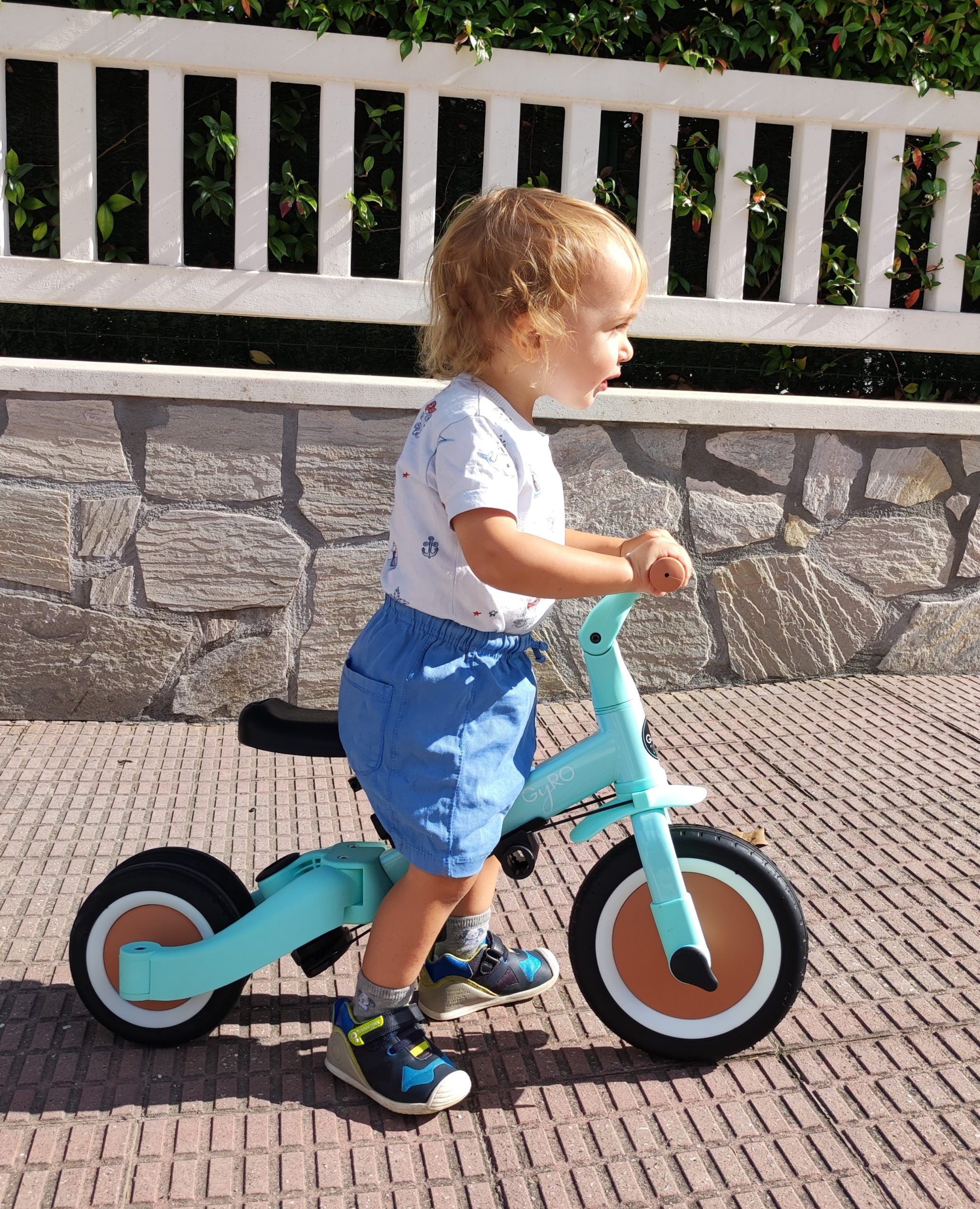 Bicicleta y triciclo sin pedales evolutivo para bebé