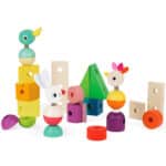 Arrastre tren gigante multicolor con animales y piezas de ensartar y apilar
