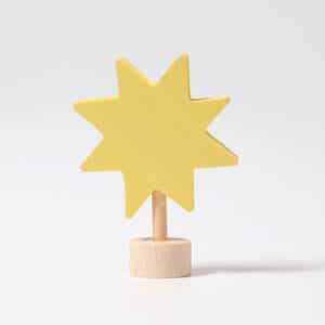 estrella amarilla figura decorativa de madera