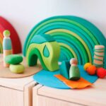 20 piezas de madera para crear minimundos en tonos verdes de la primavera