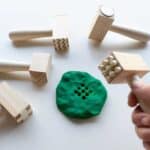 5 martillos de madera con relieves por ambos lados para plastilina