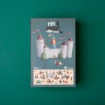 puzzle I´m a knight 100 piezas con ilustraciones en un tono de humos en un castillo medieval de la marca Londji