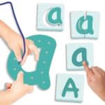 El reto de las vocales, juego manipulativo tarjetas con la A