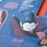 imagen de parte del puzzle vampiro de Puzzle Encantado Londji, brilla en la oscuridad