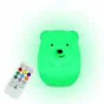 Lámpara quitamiedos blandita Oso encendida en verde