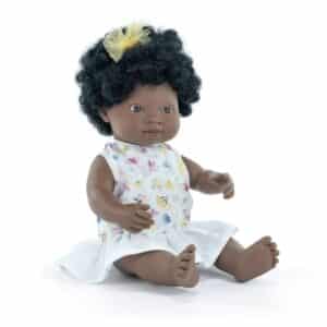 Muñeca niña africana de 38 cm de Miniland