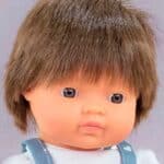 imagen detallada de la cara del Muñeco castaño de 38 cm de Miniland