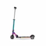 imagen del lateral del Patinete Micro Neochrome Multicolor con luces LED