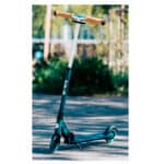 imagen del Patinete Micro Verde Eco plegable con luces LED
