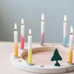 imagen del Set de velas de celebración arcoíris de Grimm`s en el círculo de cumpleaños