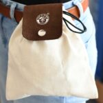 imagen de la Bolsa plegable para cinturón de algodón y cuero de Corvus cerrada