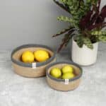 imagen de las cestas de yute con limones