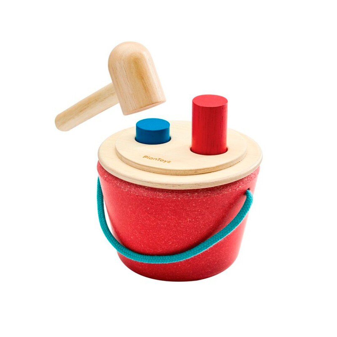 Cubo de golpeo con martillo de madera de Plantoys imagen de portada del Cubo de golpeo con martillo de madera de Plantoys