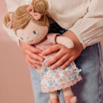 imagen de la Muñeca blandita Rosa 35cm de Little Dutch