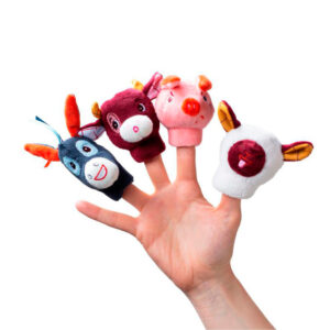 imagen de las Marionetas de dedo Granja de Lilliputiens puestas en una mano