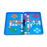 imagen del tablero del Juego de bolsillo magnético en lata de metal Parchís