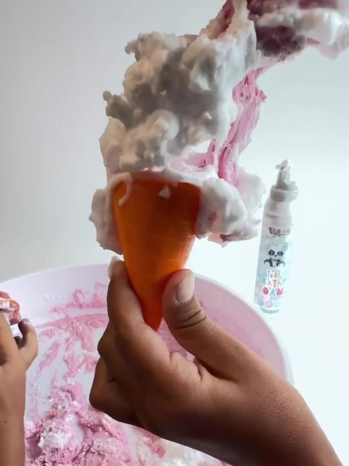 helado hecho a base de una masa sensorial casera que salió fatal